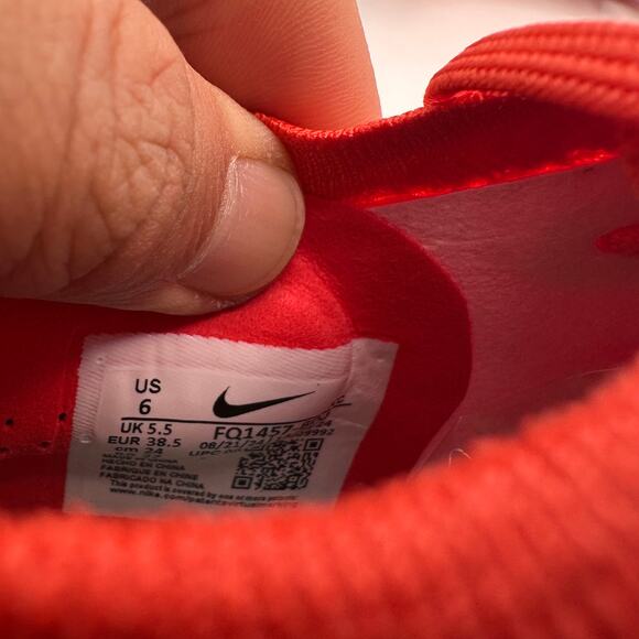 NIKE Men's 6 Mercurial Vapor 16 Elite FG Mad Energy Pack Football Cleats - Picture 2 of 7